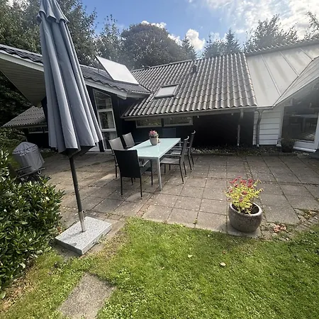 Family With Sauna And Hot Tub *