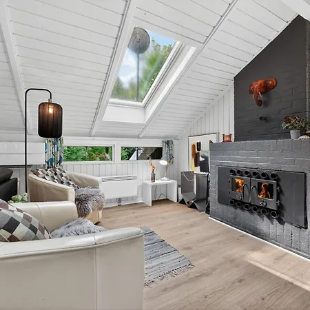 Holiday home Family With Sauna And Hot Tub *