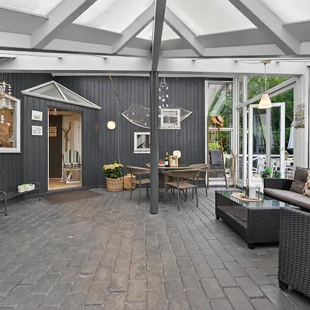 Holiday home Family With Sauna And Hot Tub *