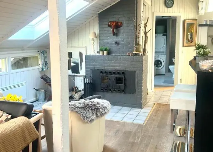 Family With Sauna And Hot Tub