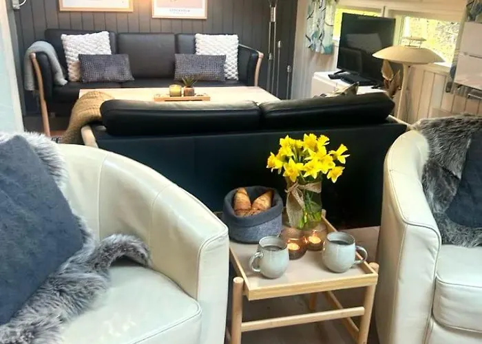 Family With Sauna And Hot Tub *