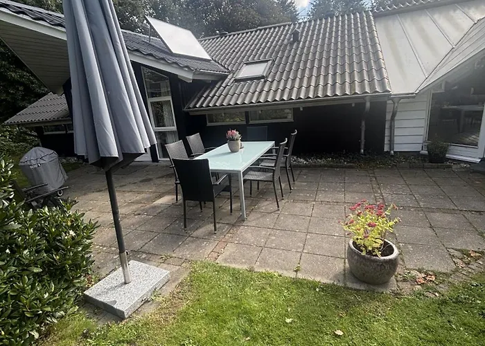 Family With Sauna And Hot Tub *